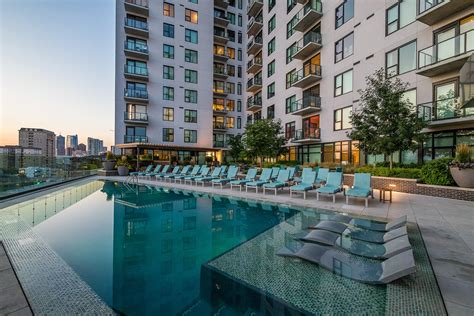 There are 1343 active apartments for rent in Denver, which spend an average of 56 days on the market. . Apartments for rent denver